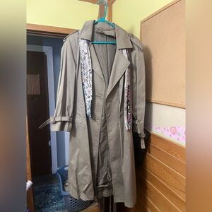 Women’s trench coat